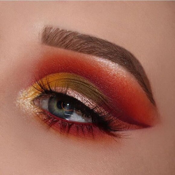 Ace Beautē “Falling for you” Eyeshadow Palette - Picture 3 of 8